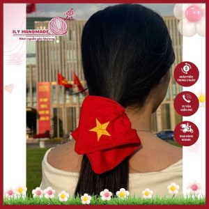 5 lý do bạn nên sở hữu Scrunchies đỏ sao vàng ngay hôm nay
