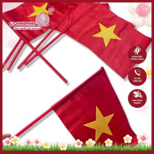 Cờ vẫy cầm tay - phụ kiện không thể thiếu dịp 2/9