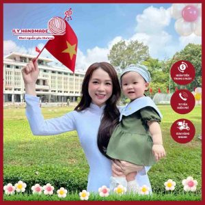 Cờ vẫy cầm tay - phụ kiện không thể thiếu dịp 2/9
